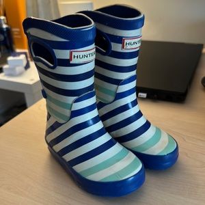 Toddler Hunter boots, size 6.